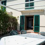 Residenza La Scogliera Di Rio Albano Appartement *