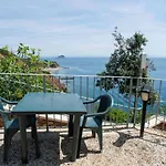 Residenza La Scogliera Di Rio Albano Appartement *