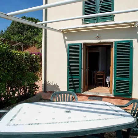 Residenza La Scogliera Di Rio Albano * ريو مارينا
