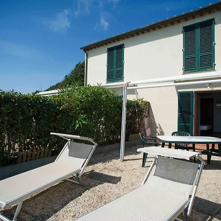 Residenza La Scogliera Di Rio Albano Appartement *