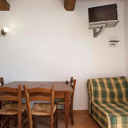 Residenza La Scogliera Di Rio Albano * ريو مارينا
